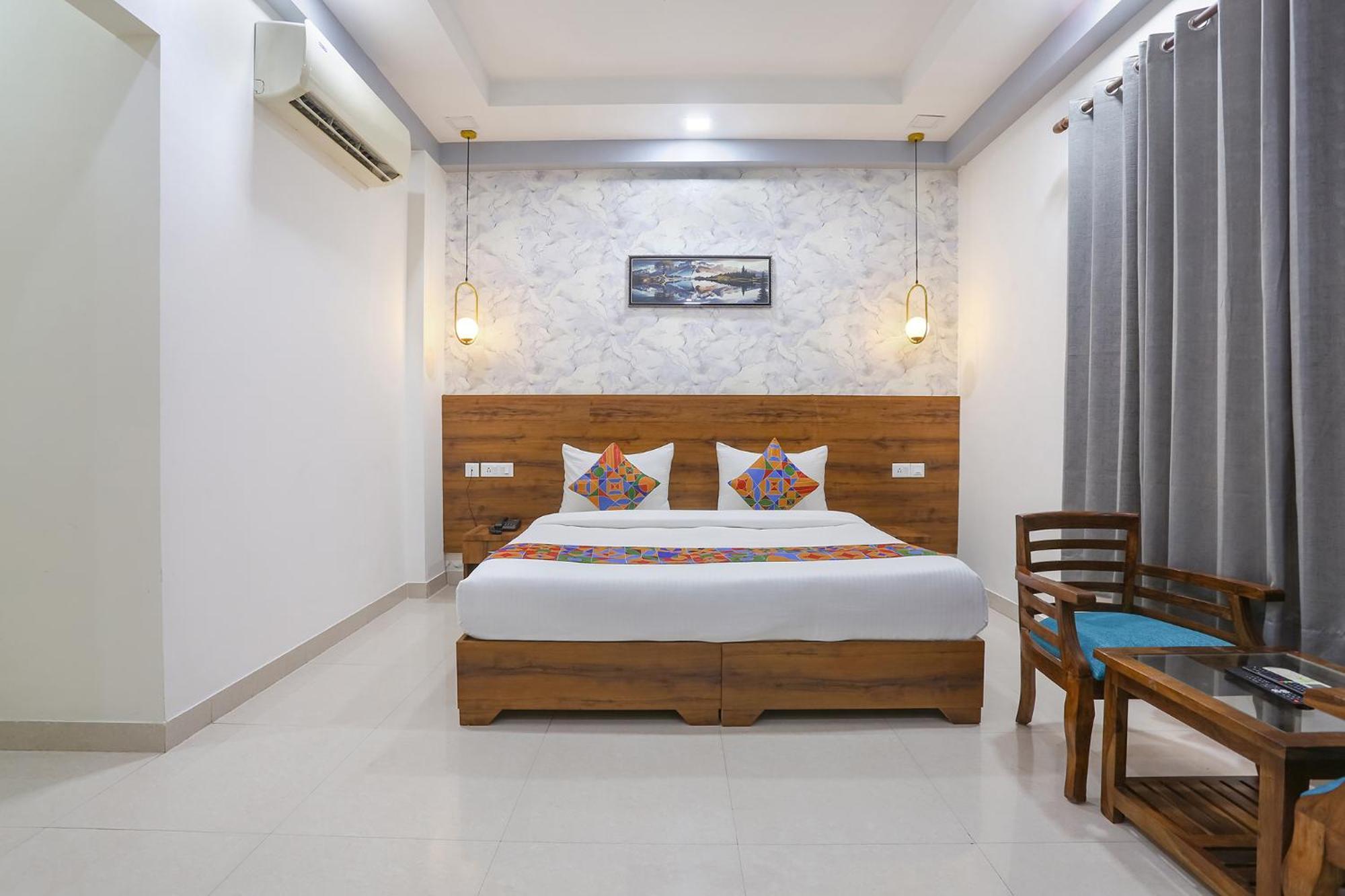 Fabhotel New Journey Hospitality 구르가온 외부 사진