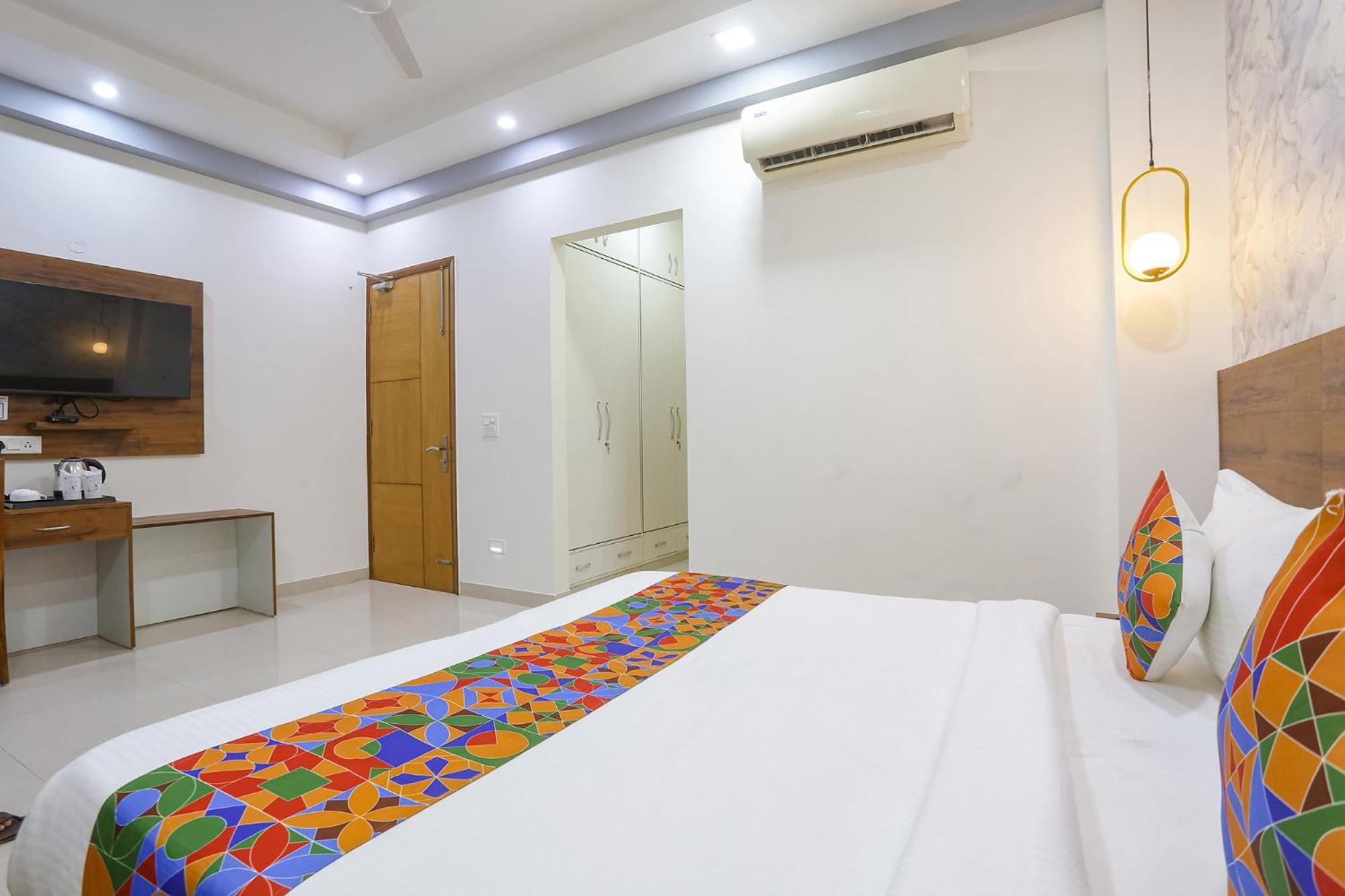 Fabhotel New Journey Hospitality 구르가온 외부 사진