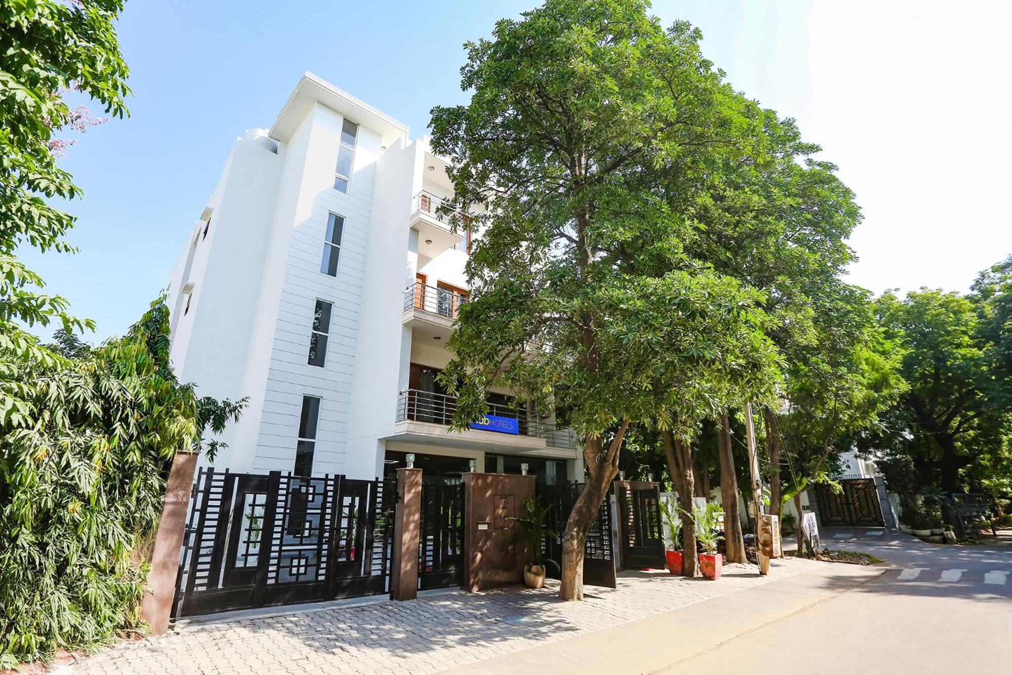 Fabhotel New Journey Hospitality 구르가온 외부 사진