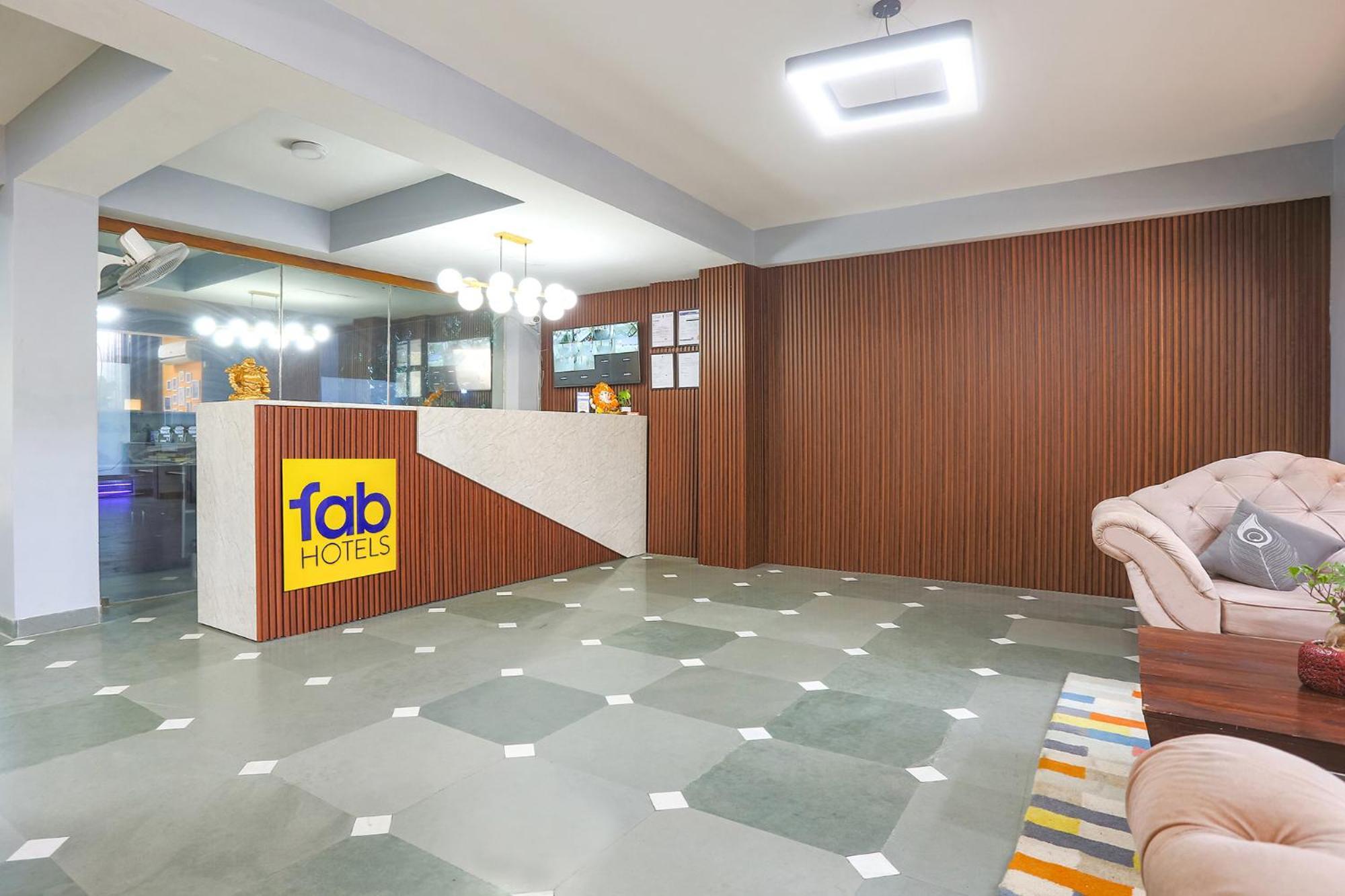 Fabhotel New Journey Hospitality 구르가온 외부 사진